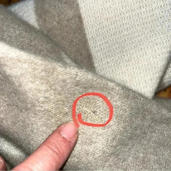 C Wonder 100% Cashmere striped cream and tan scoop neck pullover sweater - Picture 2 of 11